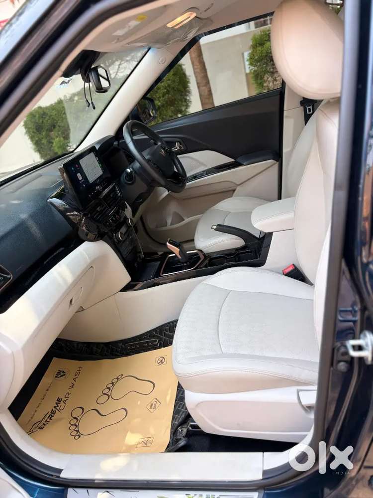 Xuv 400 Ev El (o)39.4 Dual Tone 2024topend Model 7.2 Kw Fast Charge