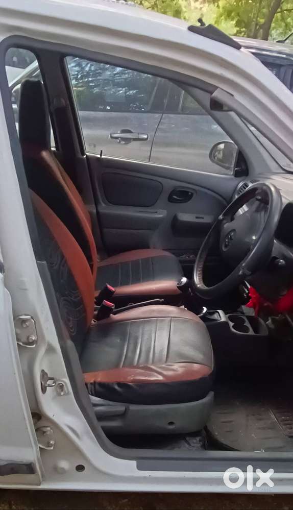 Maruti Suzuki Alto K10 2013 Petrol Well Maintained.