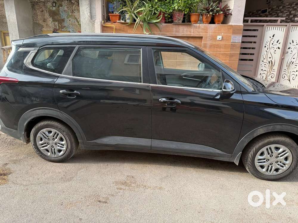 Kia Carens Petrol 2024