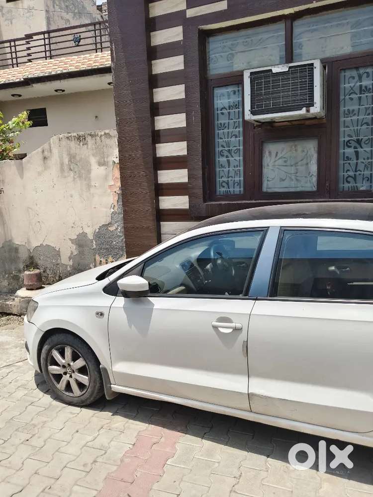 Volkswagen Vento Petrol Highline 2012