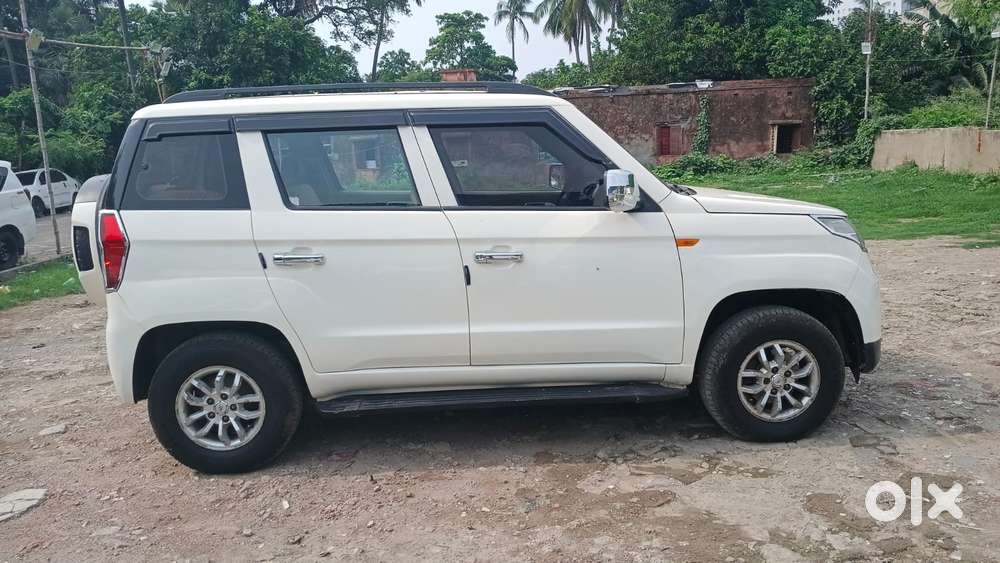 Mahindra Tuv 300 T8, 2016, Diesel
