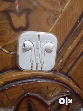 Olx iphone earphones hotsell