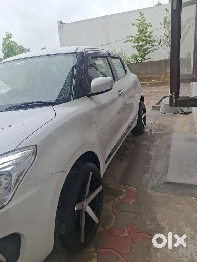 Maruti Suzuki Swift Zxi 2025