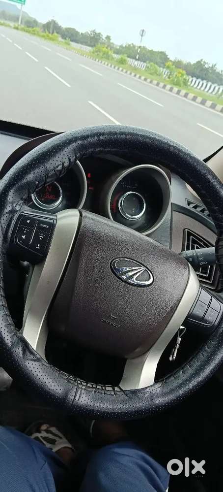 Mahindra Xuv500 Diesel 2012 With 113000 Km Driven