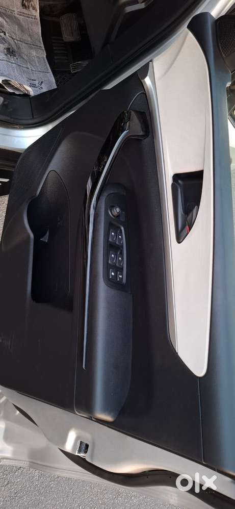 Mahindra Xuv700 2.2 Ax 5 Diesel Mt 7 Str, 2023, Diesel