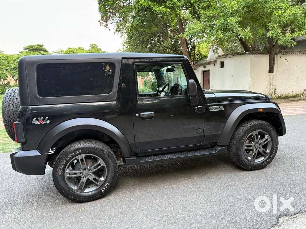 Mahindra Automatic Petrol 2022 Car