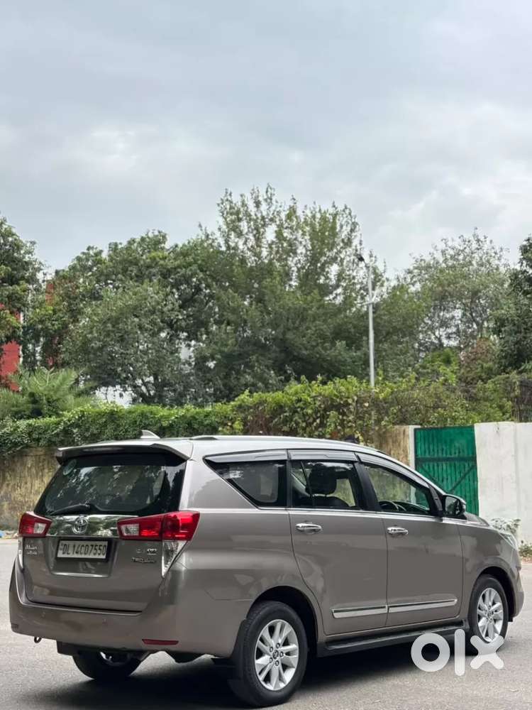 Toyota Innova Crysta 2.4 G Mt 7 Str, 2018, Diesel