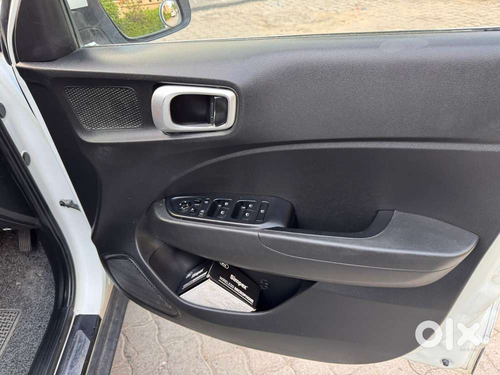 Hyundai Venue Sx Mt, 2021, Petrol