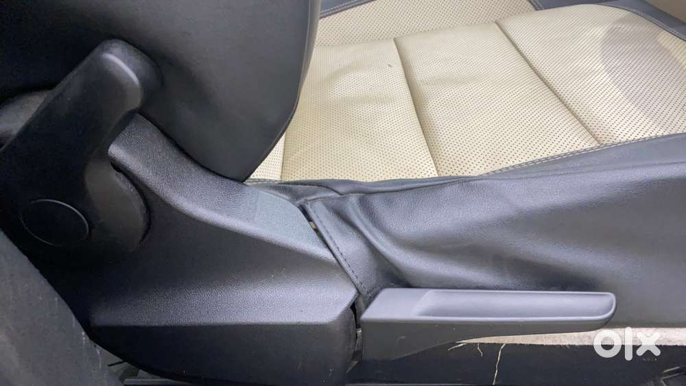 Skoda Slavia 1.0 Tsi Style At, 2023, Petrol