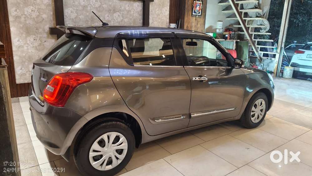Maruti Suzuki Swift Vxi + Manual, 2022, Petrol