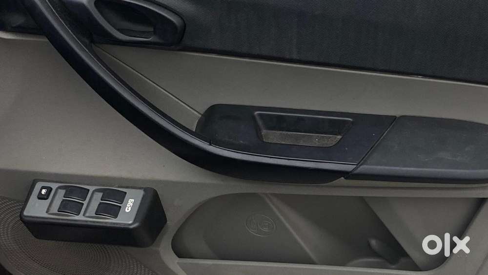 Tata Tiago Xe, 2019, Petrol