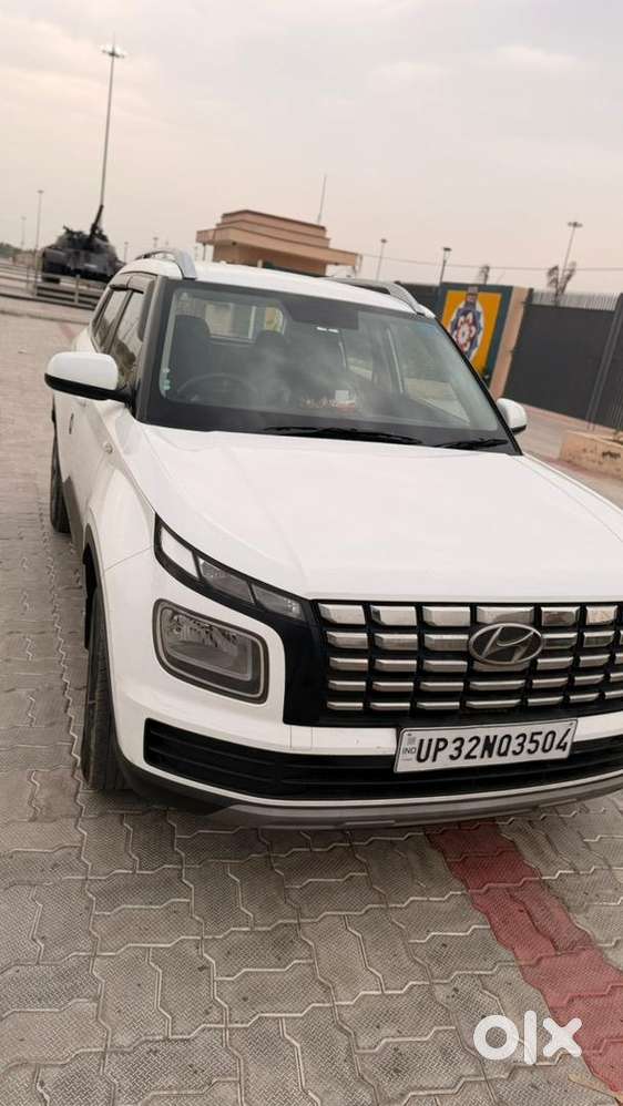 Hyundai Venue 2023 Petrol Good Condition