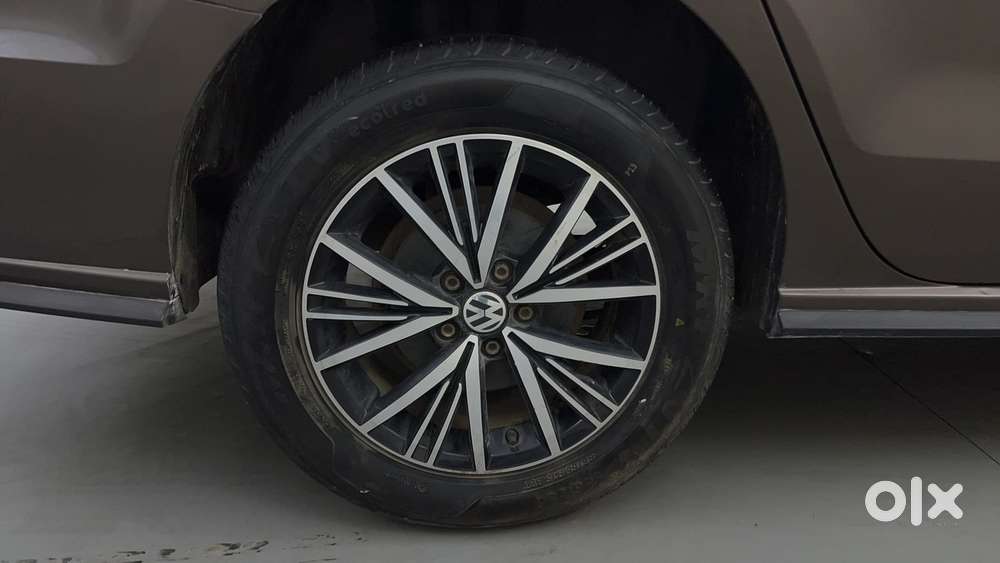 Volkswagen Vento 2010-2013 Petrol Highline At, 2020, Petrol