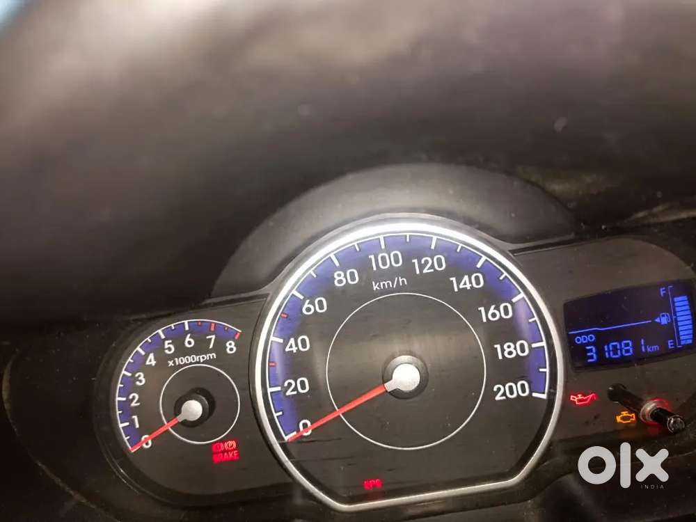 Hyundai Grand I10 Sportz Petrol 2012