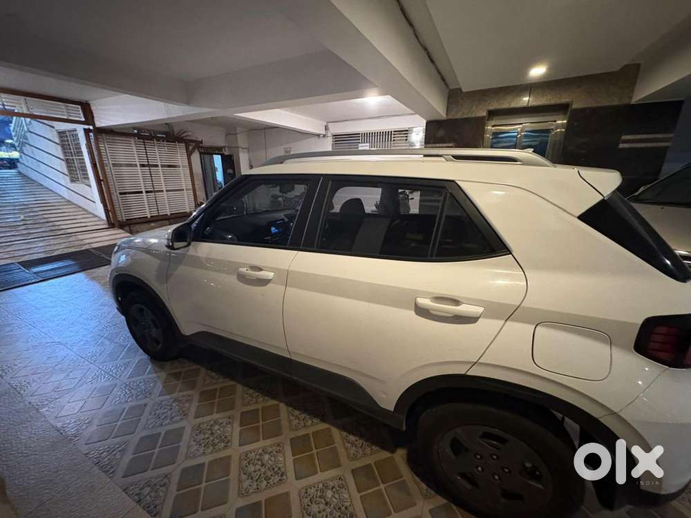 Hyundai Venue Petrol 2023