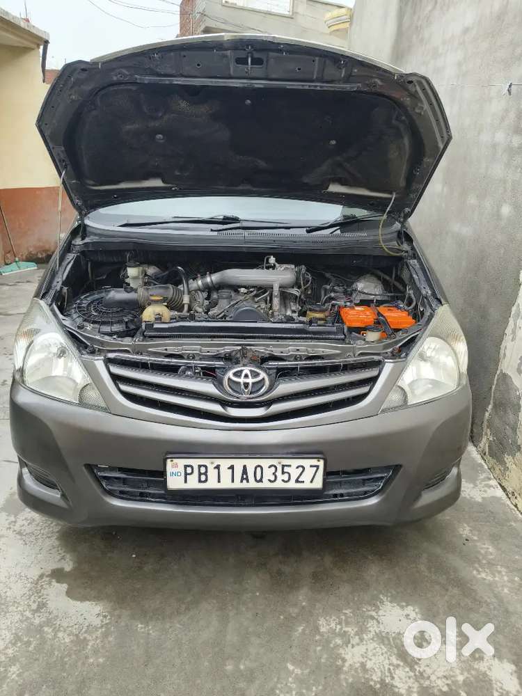 Toyota Innova 2.5 E 2010 Diesel Manual