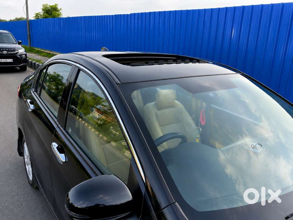 Honda City Petrol 2015 Top Model With Sunroof