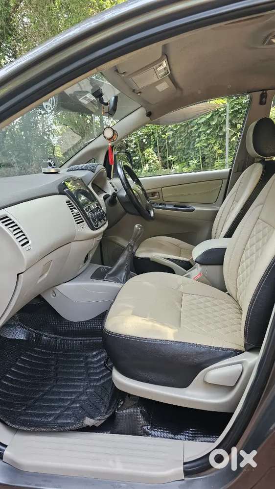 Innova 2012 Model Taxi Sevicle