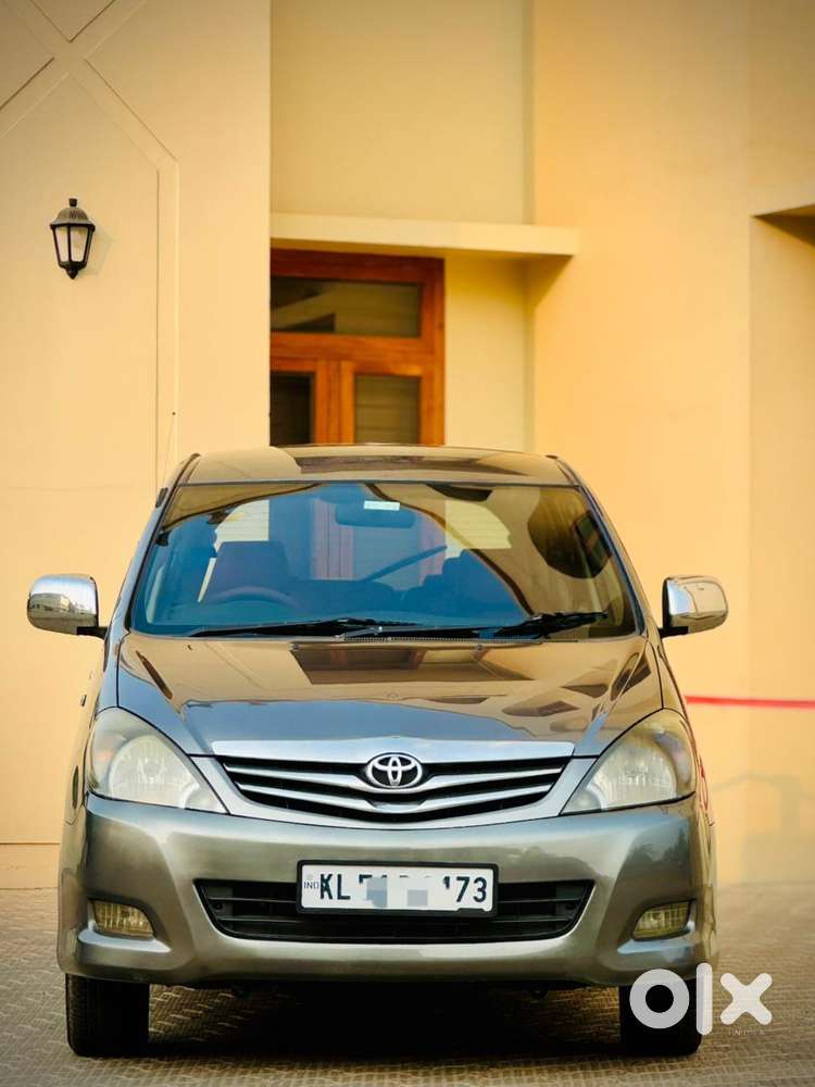 Toyota Innova 2.5 Gx 8 Str Bs-iii, 2010, Diesel