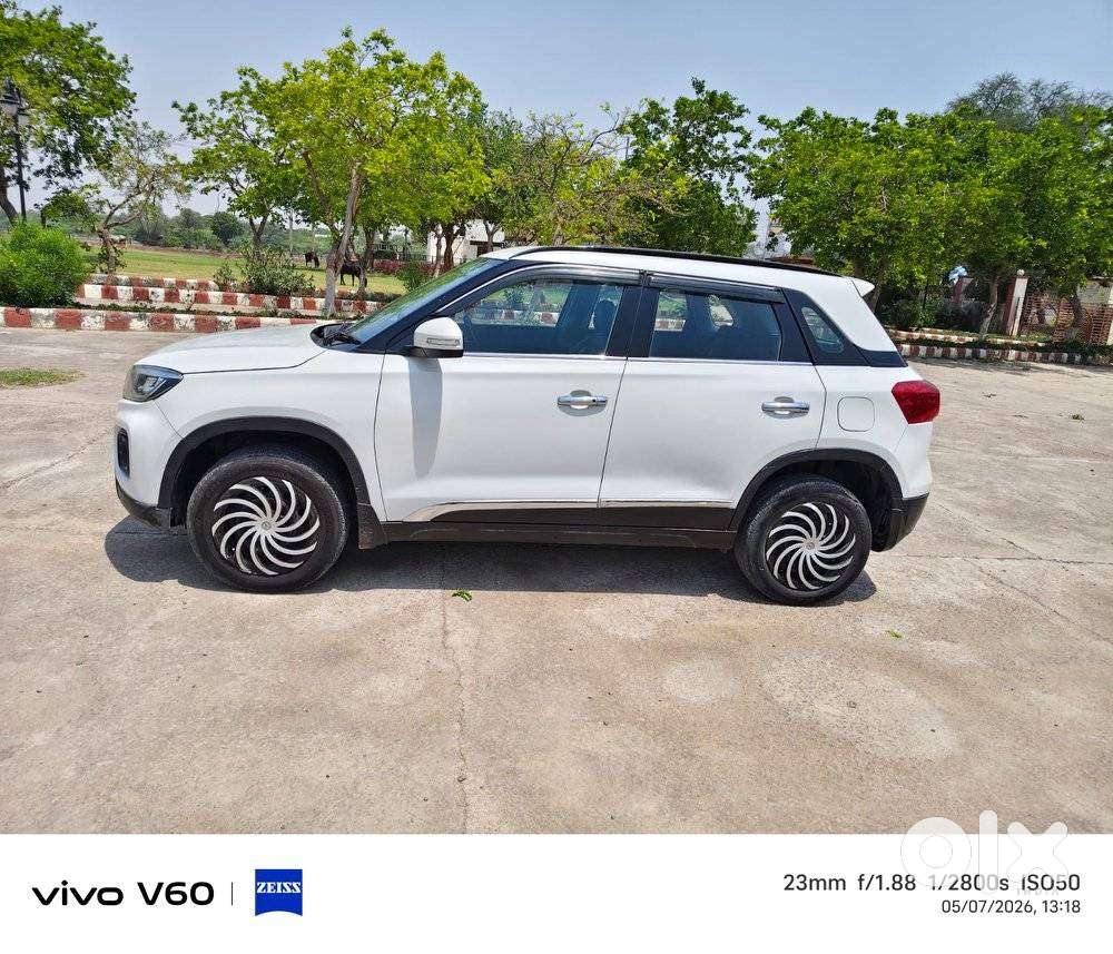 Maruti Suzuki Vitara Brezza 1.5 Vxi, 2022, Cng & Hybrids