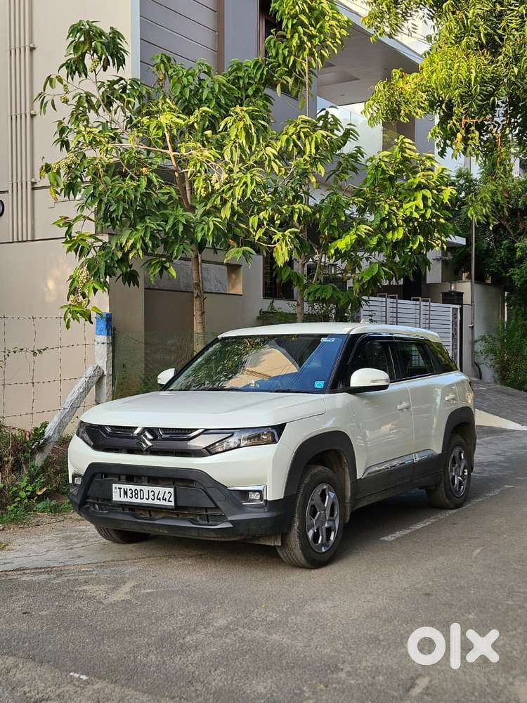Maruti Suzuki Brezza 1.5 Lxi Smart Hybrid, 2024, Petrol