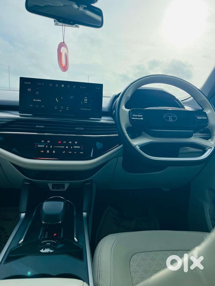 Tata Safari Accomplished Dual Tone At, 2023, Diesel