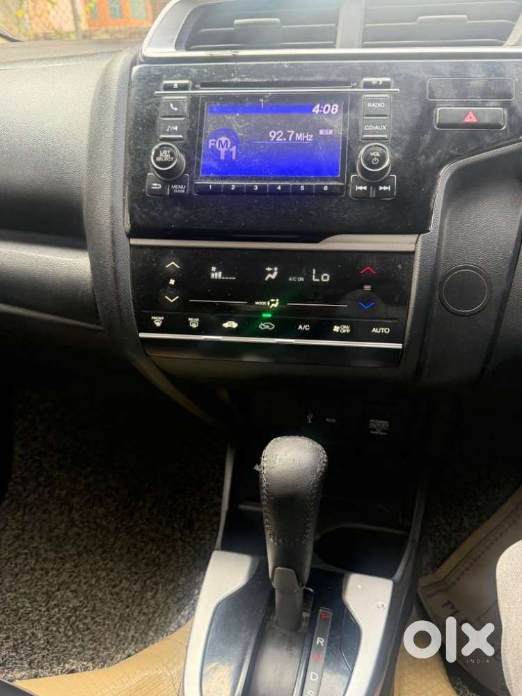Honda Jazz V Automatic, 2016, Petrol