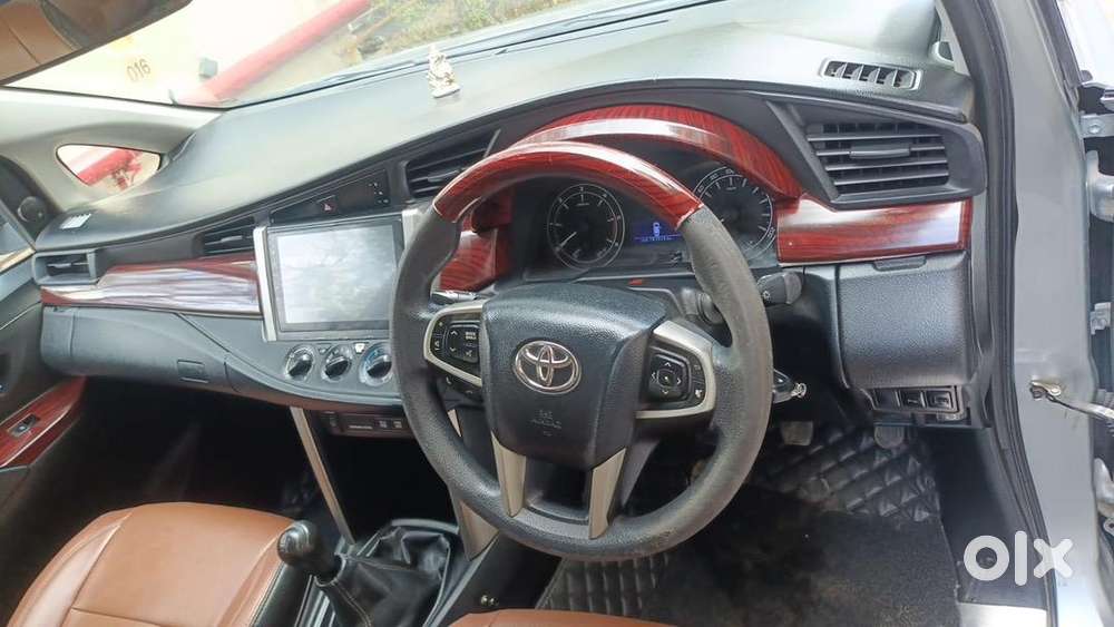Toyota Innova Crysta 2017 Diesel Well Maintained