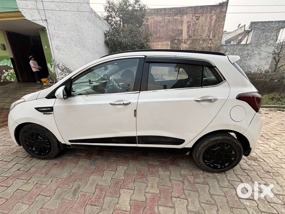Hyundai Grand I10 2015 Petrol Well Maintained