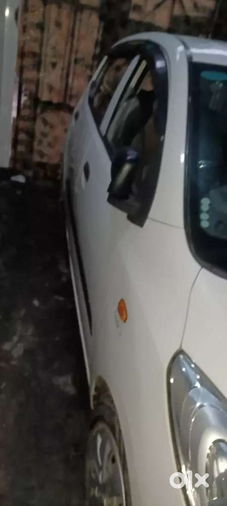 Hyundai I10 Megna Cng 2015