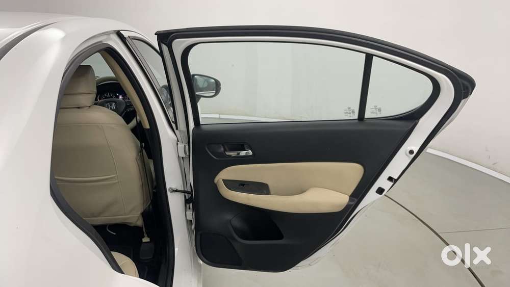 Honda City 1.5 V Mt, 2023, Petrol