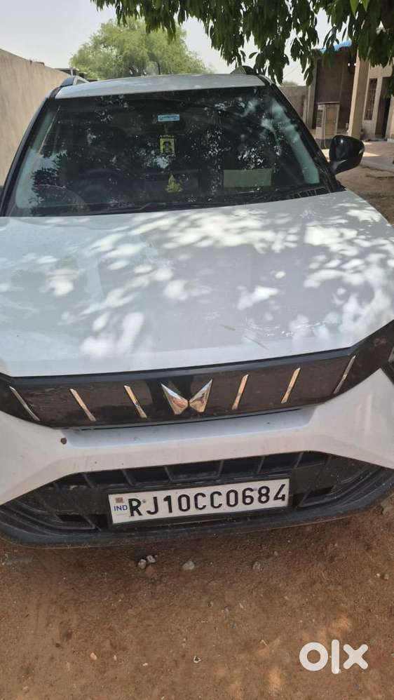 Mahindra Xuv 3xo 2025 Diesel Well Maintained