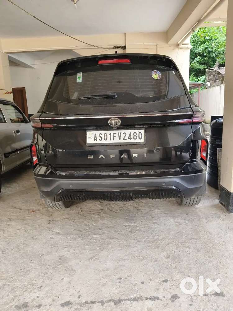 Tata Safari Dark 2024 Edition