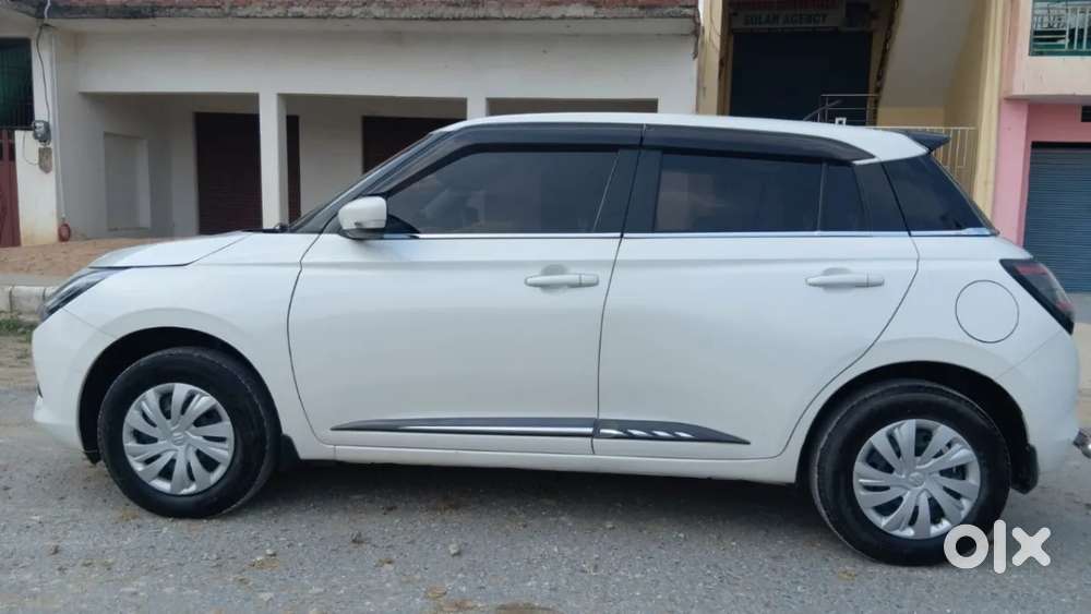 Maruti Suzuki Swift Vxi, 2024, Petrol