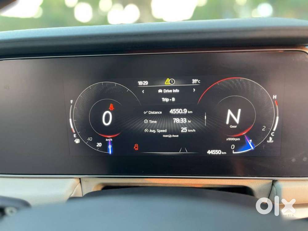 Mahindra Xuv700 2024 Diesel 45000 Km Driven