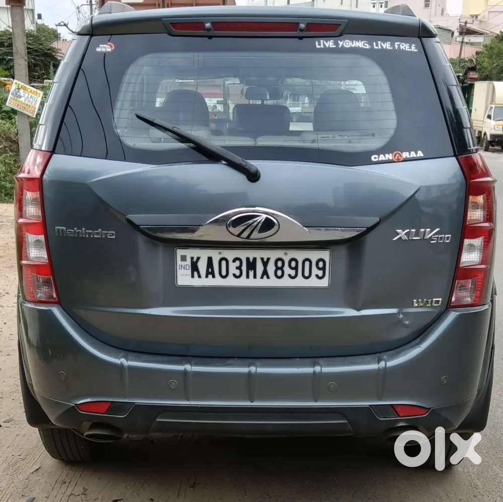 2016 Xuv W10. Sunroof Top End