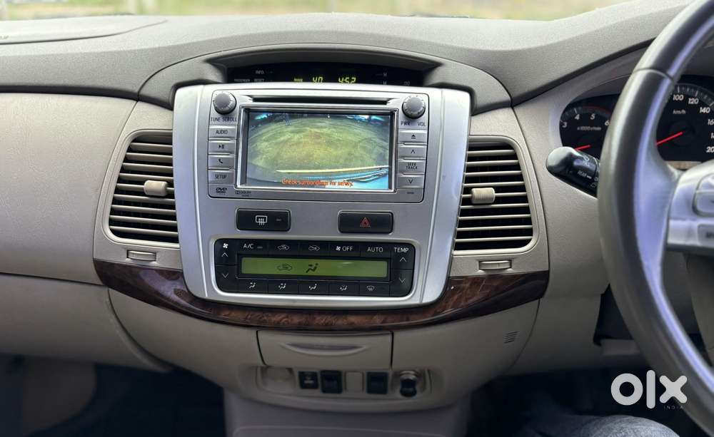 Toyota Innova 2.5 V 8 Str, 2013, Diesel
