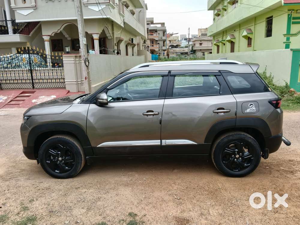 Maruti Suzuki Brezza 1.5 Zxi Plus Smart Hybrid Dual Tone, 2022, Petr..