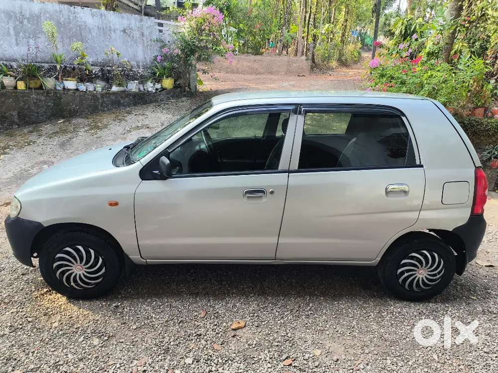 Good Condition, There Is A Problem With The Door Lock