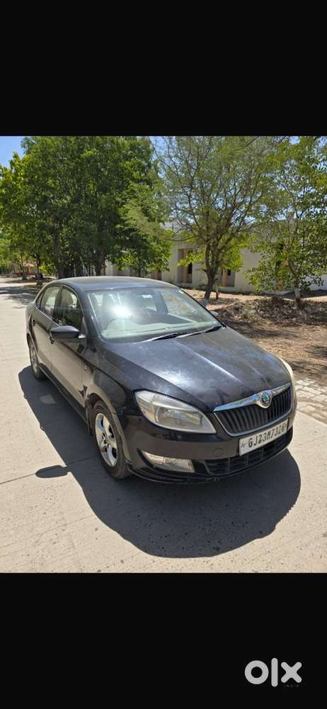 Skoda Rapid Elegance 2012