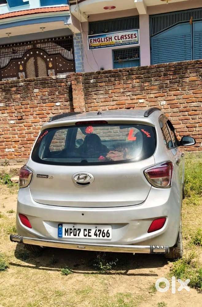 Hyundai Grand I10 2017 Petrol Well Maintained Less Used