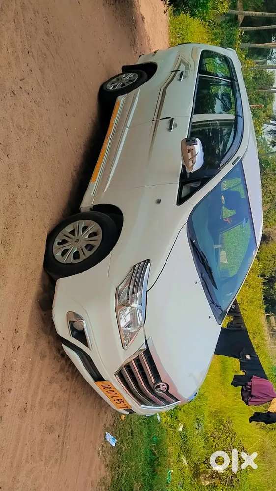 Toyota Innova 2016