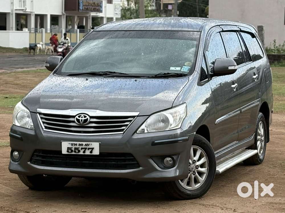 Toyota Innova 2.5 V 8 Str, 2013, Diesel