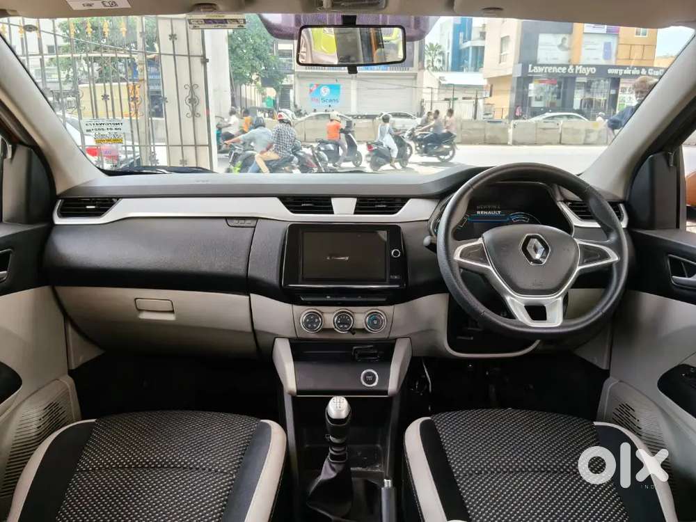 Renault Triber 1.0 Rxz 2021 Dual Tone