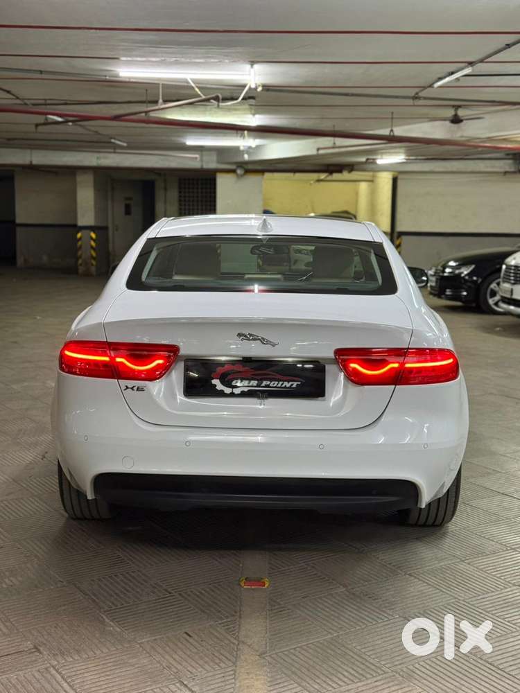 Jaguar Xe Portfolio, 2016, Petrol