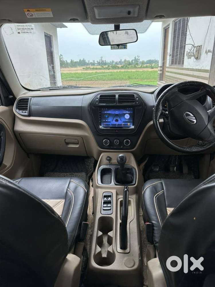 Mahindra Tuv 300 Plus 2017 Diesel Well Maintained