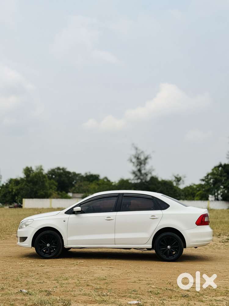 Skoda Rapid 1.5 Tdi At Style, 2015, Diesel