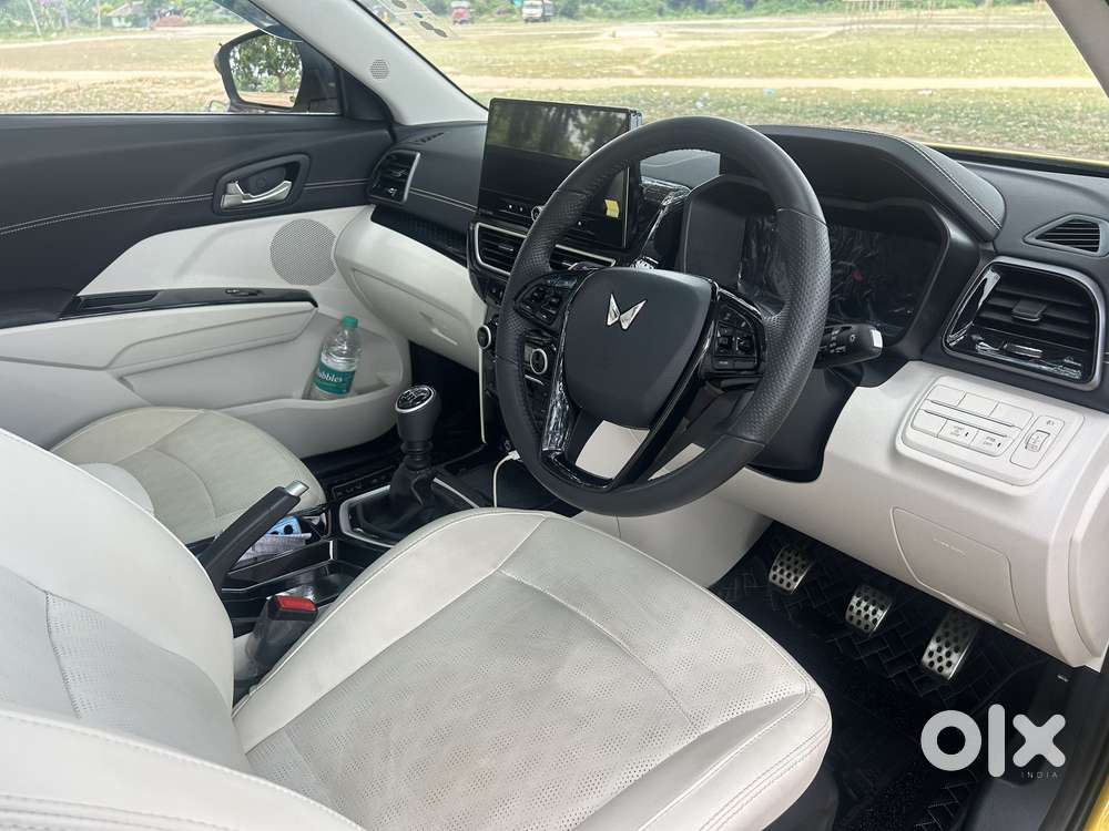 Mahindra Xuv 3xo Ax7l Petrol Mt, 2025, Petrol