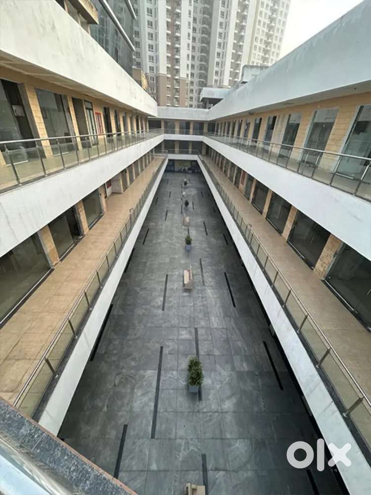 Shop on dwarka expressway