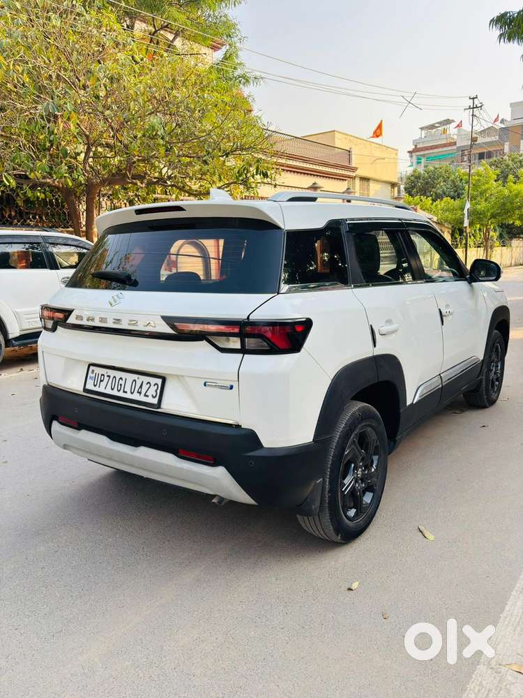 Maruti Suzuki Brezza 1.5 Zxi Smart Hybrid, 2023, Petrol